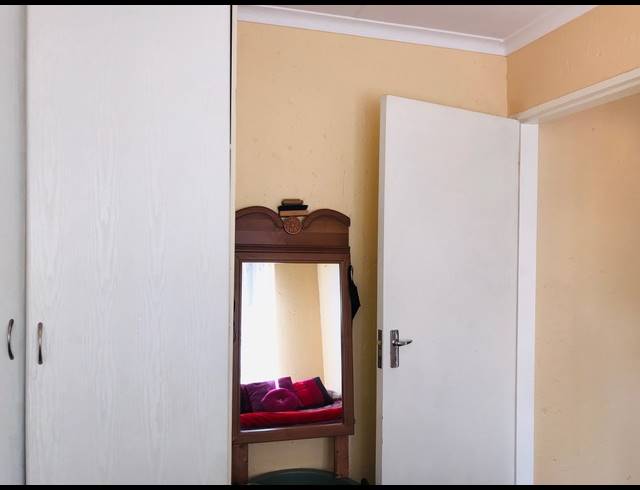 4 BEDROOM TOWNHOUSE FOR SALE IN SONNEVELD